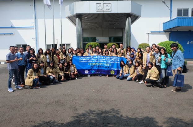 KUNJUNGAN PERUSAHAAN KE PT. DYNA PACK OLEH MAHASISWA ILMU ADMINISTRASI BISNIS UNIVERSITAS KATOLIK PARAHYANGAN